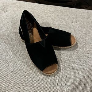 Toms New slip on shoes